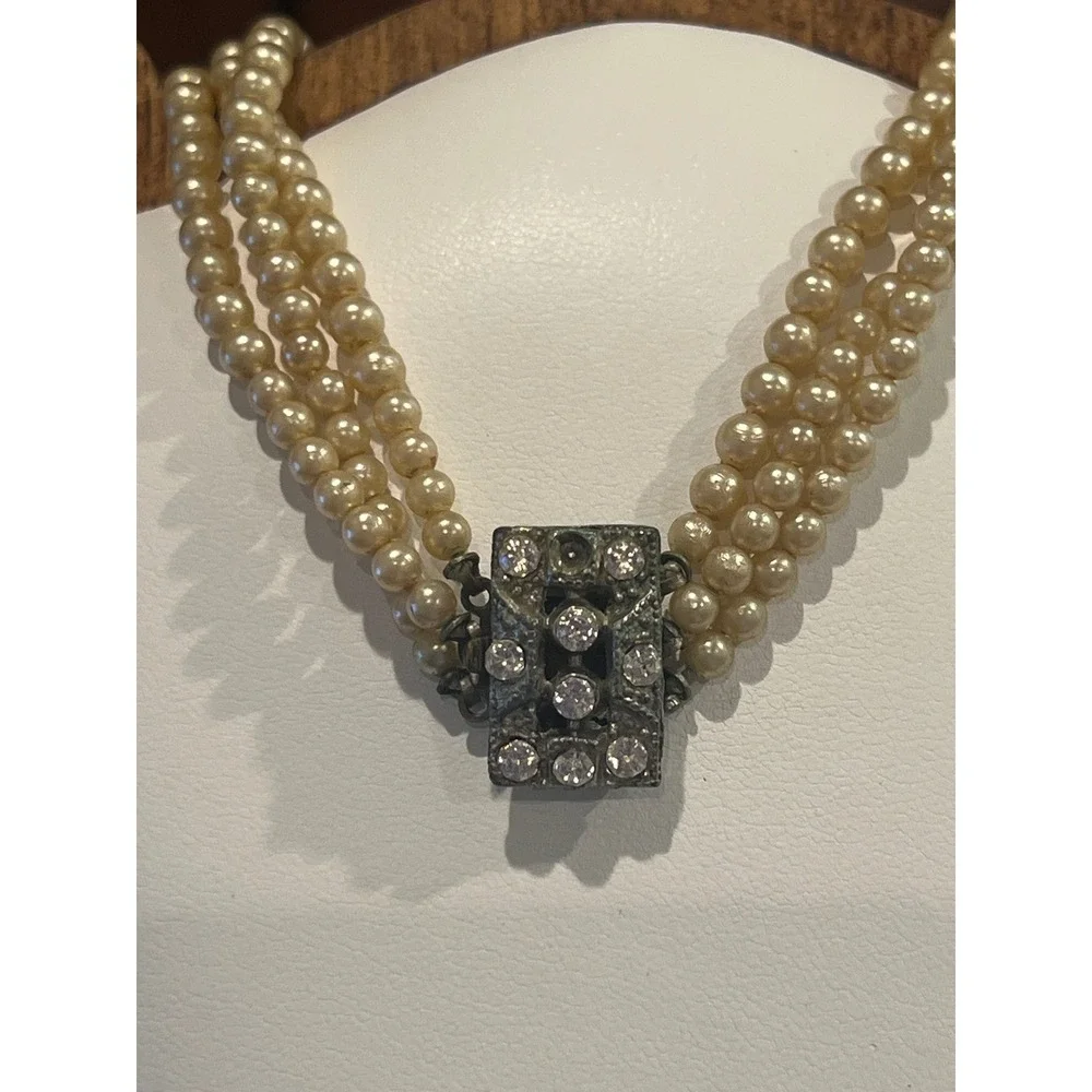Vtg Triple Strand Graduated Faux Pearl Necklace Rhinestone Clasp Cream 15-19in